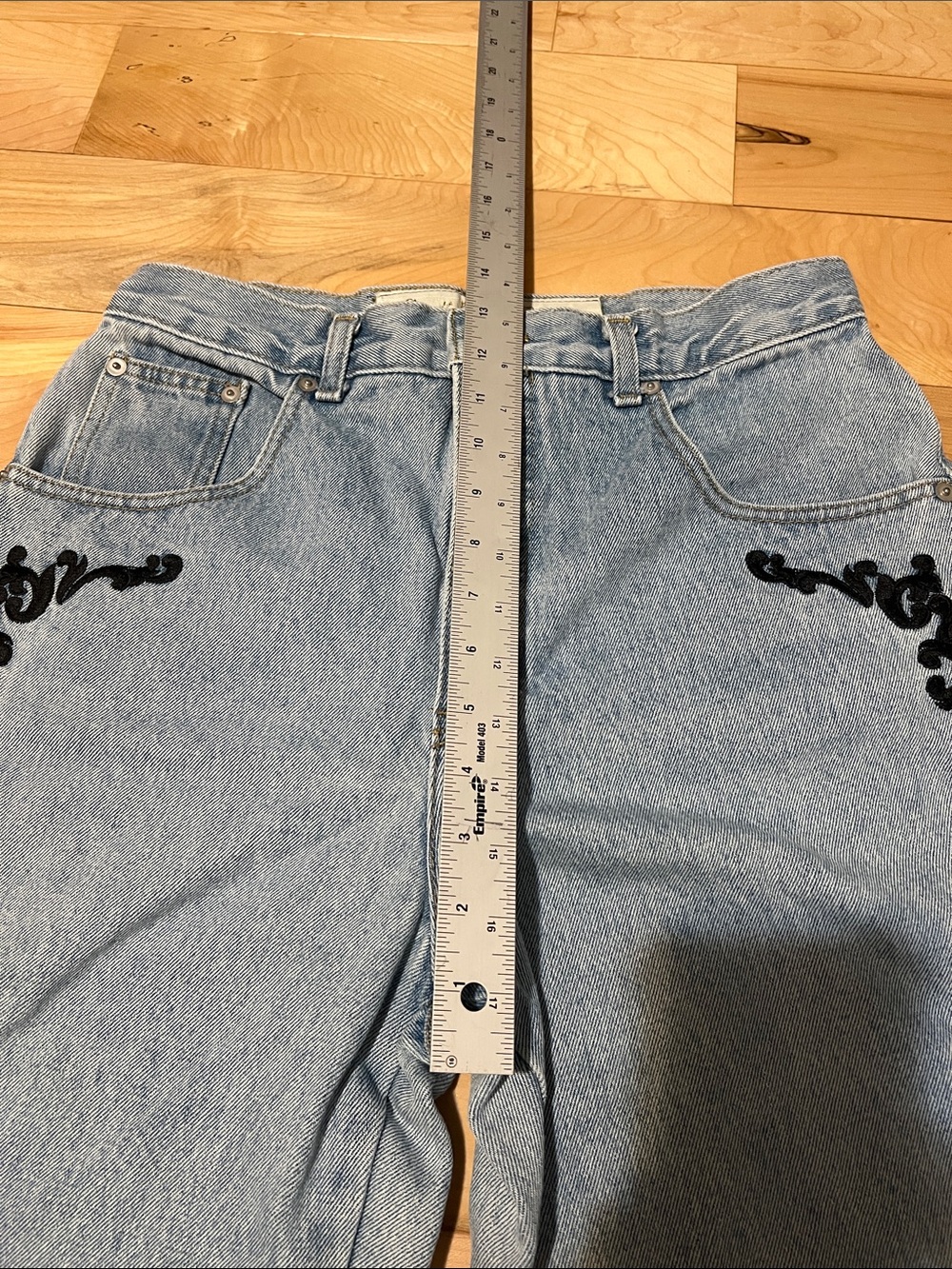 Vintage Light Blue Straight-Leg Jeans with Black Embroidered Detail - Picture 8 of 13